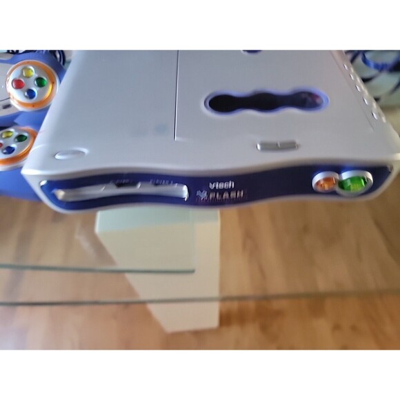VTech V.Flash Home Edutainment System Console And 2 Controller Cables - Picture 2 of 5